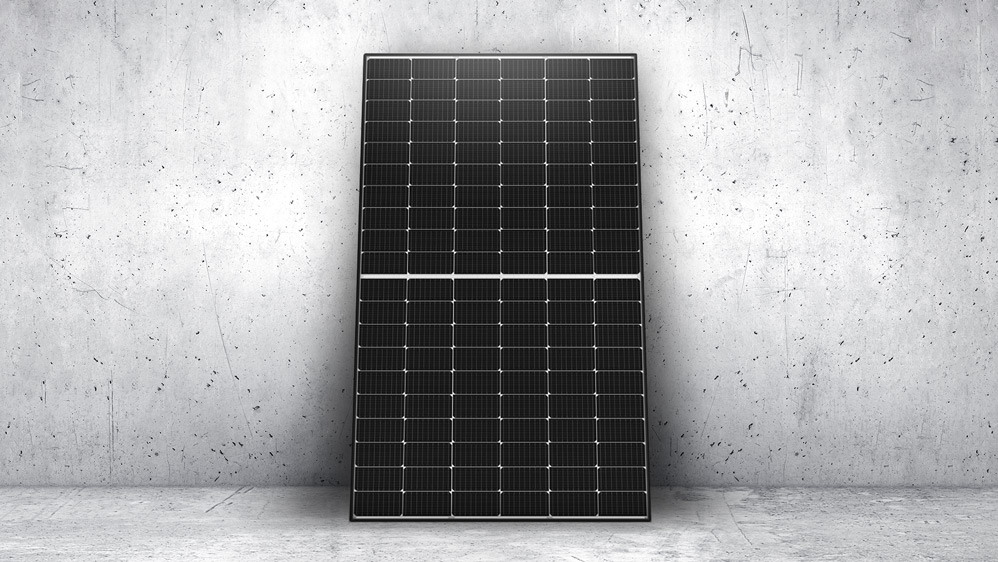 657c0ddd47c9eb4cfa494c2a_Produktbilder_Solarmodul_corr